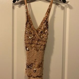 Embroidered tank sz small